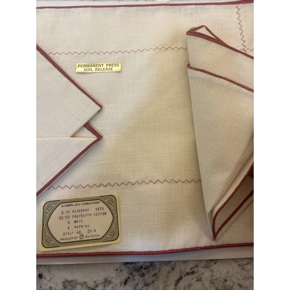 Meri Joy Creations 8 Pieces Placemat Napkin Setting for 4 Style 20-4 Vintage